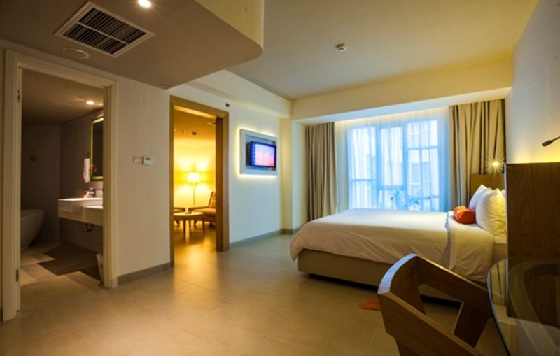 Harris Hotel Raya Kuta Lombok Exteriör bild