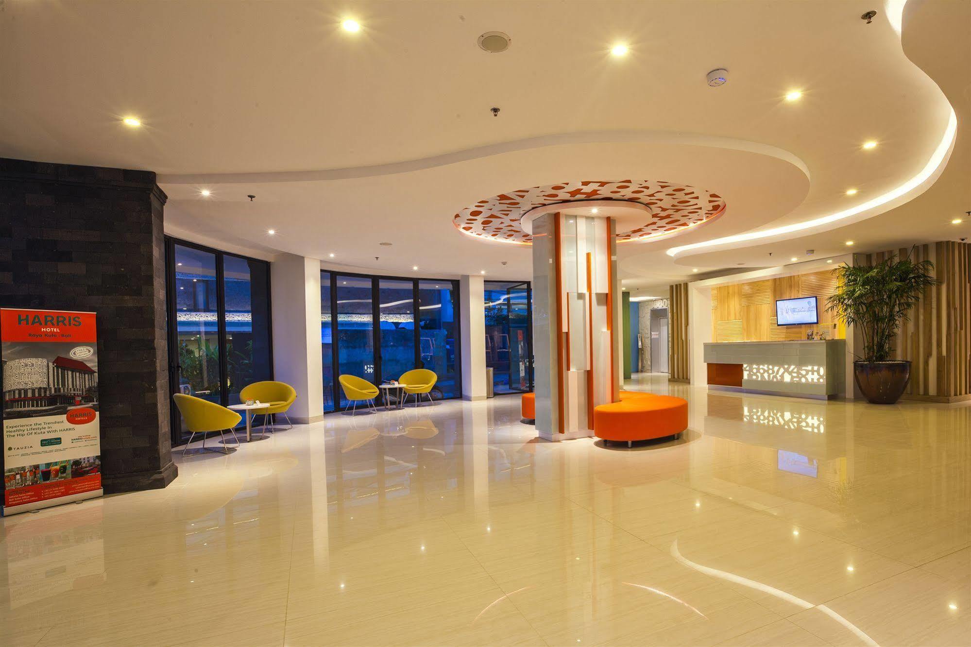 Harris Hotel Raya Kuta Lombok Exteriör bild
