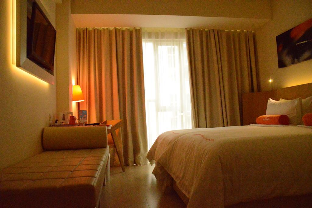 Harris Hotel Raya Kuta Lombok Exteriör bild